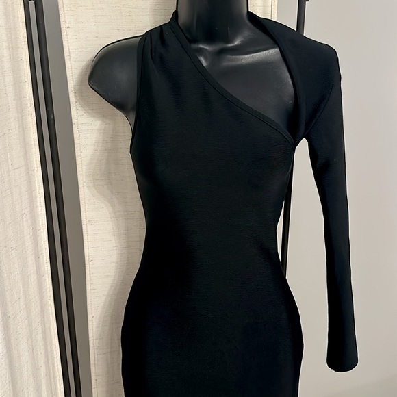Bodycon Knee-Length Black Cocktail Dress